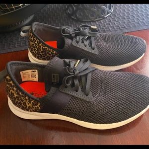 New balance black and leopard running shoes